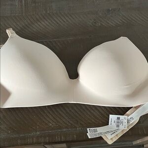 PINK Victoria's Secret Nude Bra